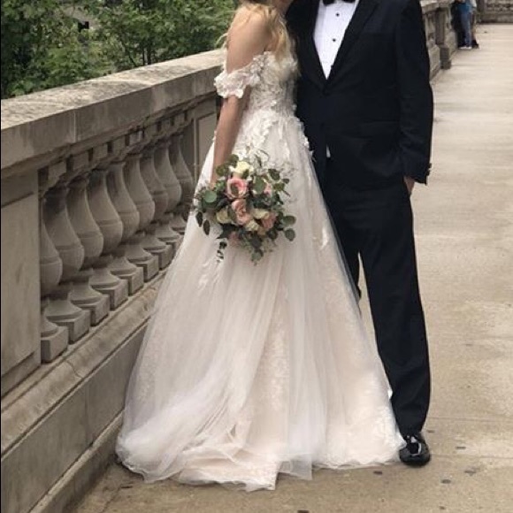 SOLD-Designer Wedding Dress - Picture 4 of 7